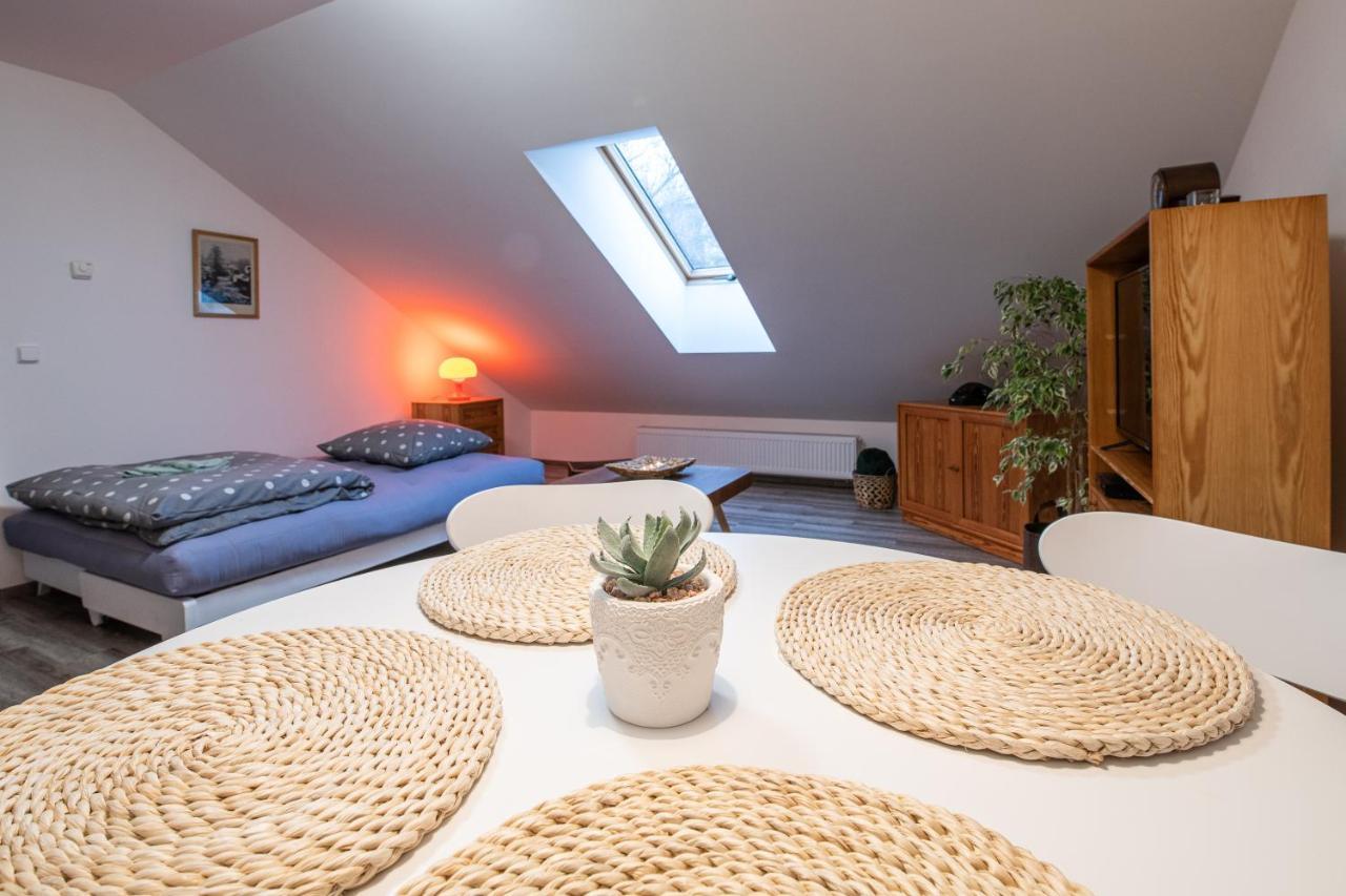 Apartman U Krizku Jihlava Ngoại thất bức ảnh