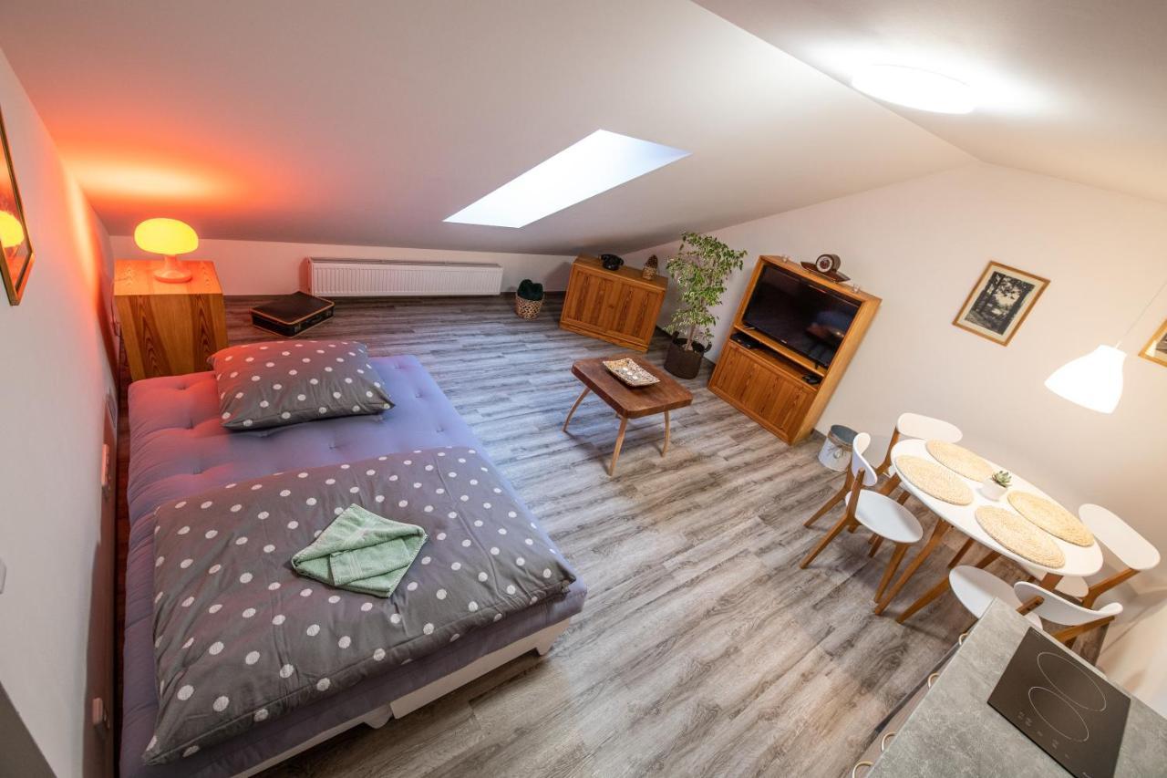 Apartman U Krizku Jihlava Ngoại thất bức ảnh