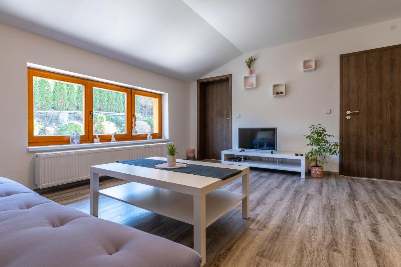 Apartman U Krizku Jihlava Ngoại thất bức ảnh